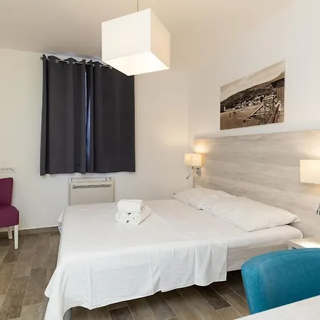 Family-friendly With Swimming Pool Selce, Crikvenica - 19902 Apartment