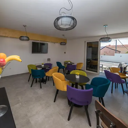 Apartment Family-friendly With Swimming Pool Selce, Crikvenica - 19902 Selce