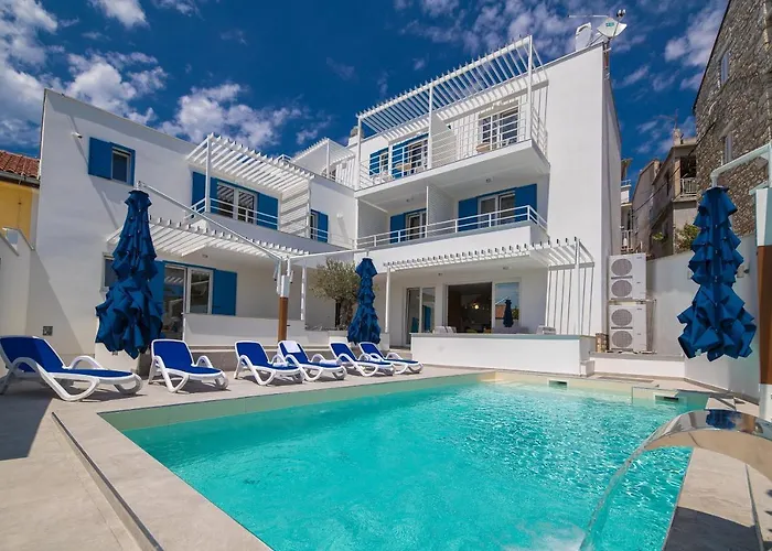 Family-friendly With Swimming Pool Selce, Crikvenica - 19902 شقة سيلتسي