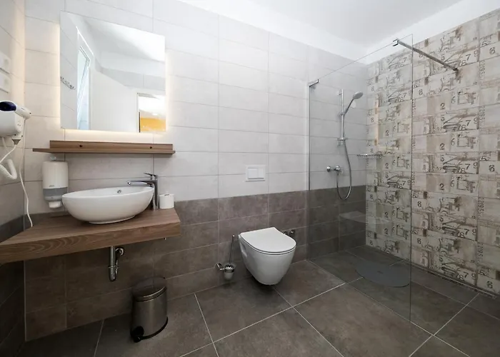 Family-friendly With Swimming Pool Selce, Crikvenica - 19902 شقة *